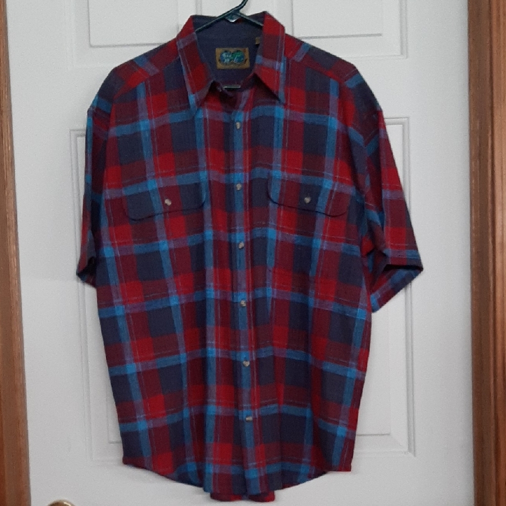 Casual Short-Sleeve Plaid Button-Down Shirt - Red & Blue